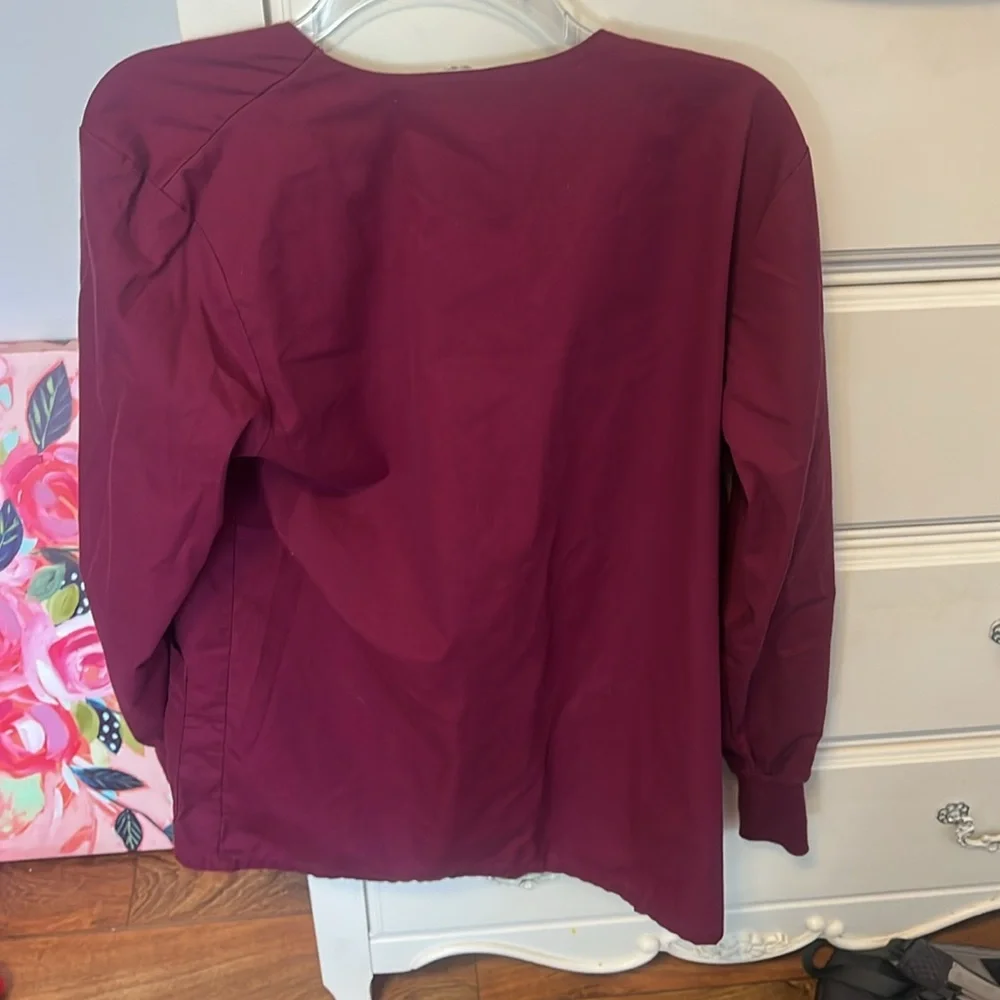 Burgundy scrub jacket! - Picture 8 of 9
